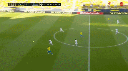 比肩阿德和埃托奥，劳塔罗本赛季出战的三场欧冠比赛均有进球（劳塔罗本季欧冠三战皆破门，追平阿德与埃托奥）