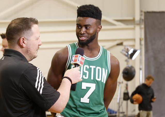 TA评26世界杯百大球星：姆巴佩第1，梅西第8，C罗第25（TA评选2026世界杯百大球星：姆巴佩登顶，梅西第8，C罗第25）