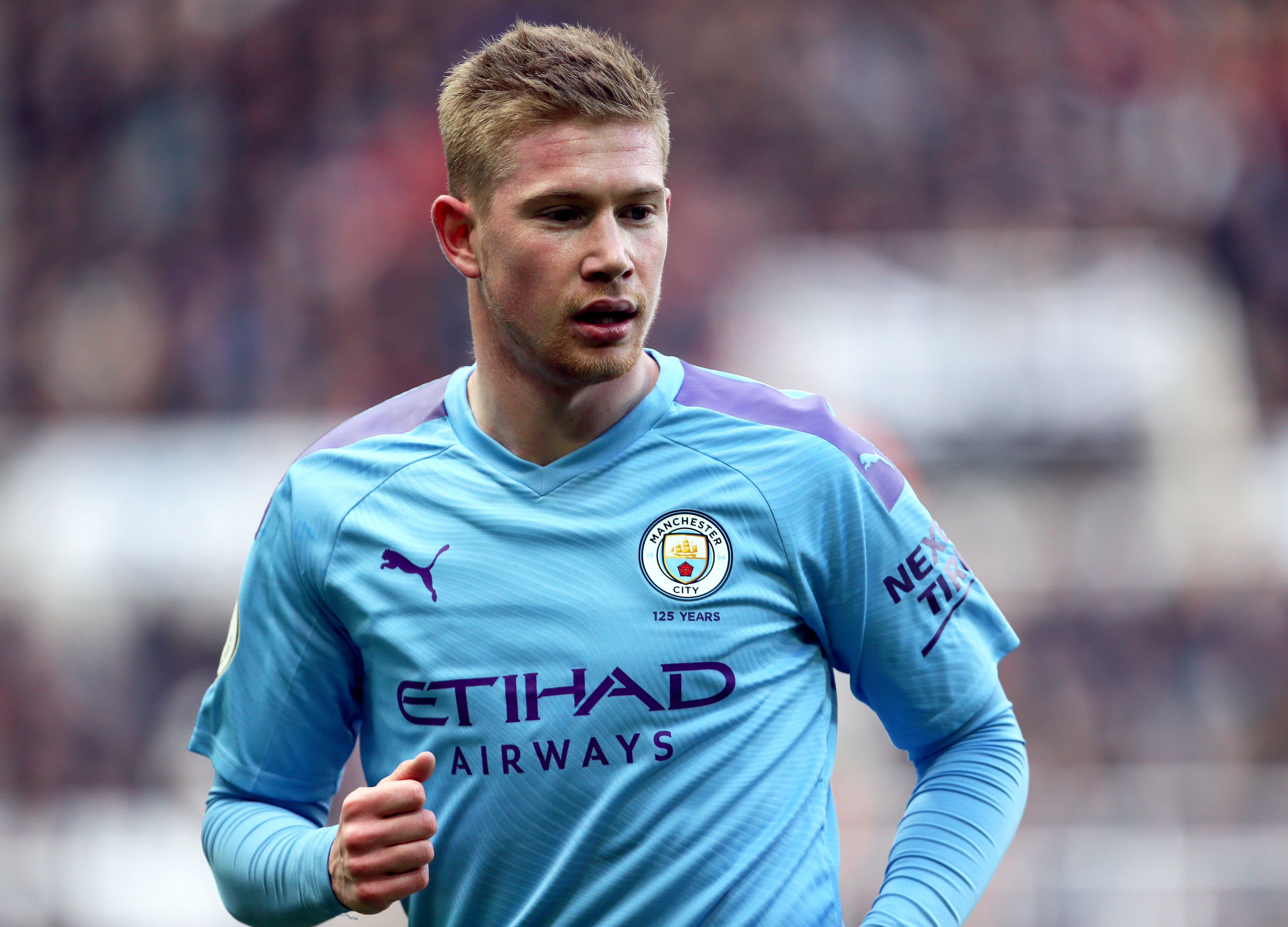 韩国国脚宋旼奎完婚，妻子为著名主持人郭敏善（韩国国脚宋旼奎步入婚姻殿堂，新娘系著名主持人郭敏善）