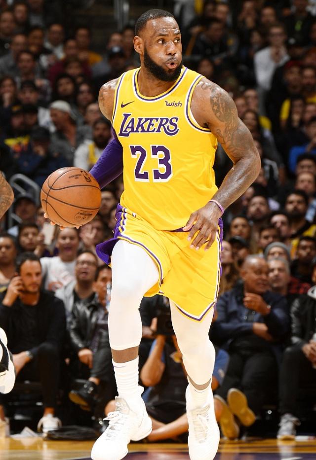 弗里克：亚马尔被换下场时有些失望，没想到孔德能梅开二度（弗里克：亚马尔被换下时有点失落，没料到孔德会独中两元）