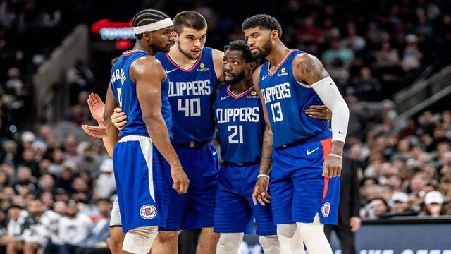 尼克斯vs猛龙前瞻：猛龙背靠背作战，尼克斯冲击4连胜（尼克斯战猛龙前瞻：猛龙背靠背体能受考验，尼克斯力拼四连胜）