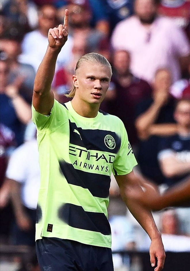 莫雷托：四五家英超中游俱乐部想引进埃永，还有一家有机会踢欧冠（莫雷托：多支英超中游球队追逐埃永，另有一队有望出战欧冠）