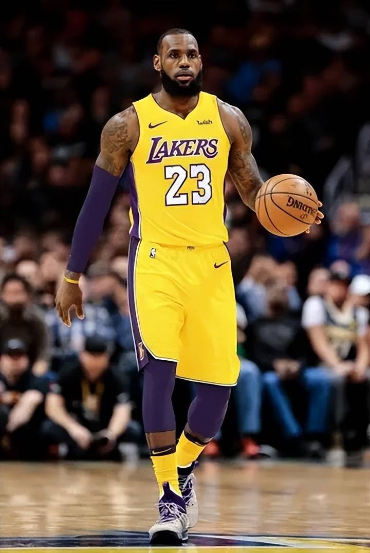 米体：弗拉泰西希望在冬窗离开国米，以获得更多的上场时间（米兰体育报：弗拉泰西盼冬窗离开国米，寻求更多出场时间）